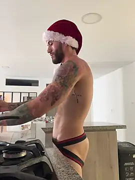 Snapshot of Frank_Farrell chatting on December 2024 08:27:02 PM Frank Farrell online show from December 2024 08:27:02 PM