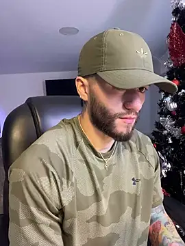 Snapshot of Frank_Farrell chatting on December 2024 10:23:02 PM Frank Farrell online show from December 2024 10:23:02 PM