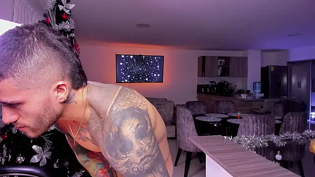 Snapshot of Frank_Farrell chatting on January 2025 12:49:01 AM Frank Farrell online show from January 2025 12:49:01 AM