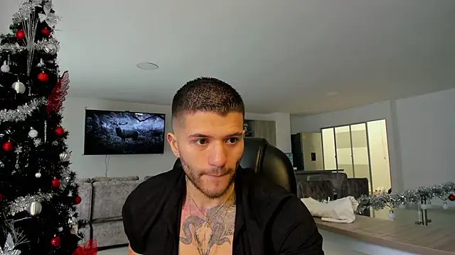 Snapshot of Frank_Farrell chatting on January 2025 03:27:01 PM Frank Farrell online show from January 2025 03:27:01 PM