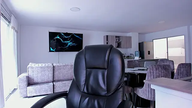 Snapshot of Frank_Farrell chatting on February 2025 08:26:02 PM Frank Farrell online show from February 2025 08:26:02 PM