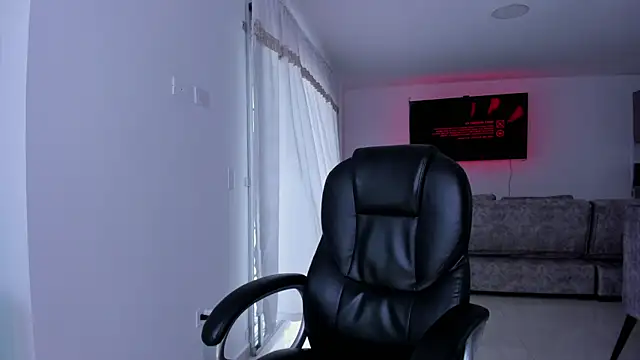 Snapshot of Frank_Farrell chatting on February 2025 06:40:02 PM Frank Farrell online show from February 2025 06:40:02 PM