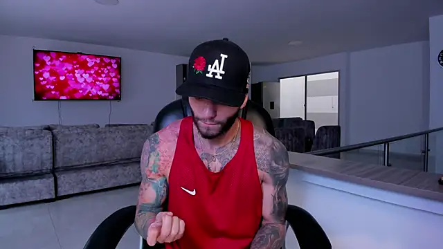 Snapshot of Frank_Farrell chatting on February 2025 05:36:01 PM Frank Farrell online show from February 2025 05:36:01 PM