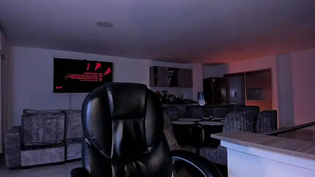 Snapshot of Frank_Farrell chatting on February 2025 04:39:01 AM Frank Farrell online show from February 2025 04:39:01 AM