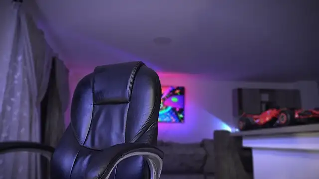 Snapshot of Frank_Farrell chatting on September 2025 12:21:01 AM Frank Farrell online show from September 2025 12:21:01 AM