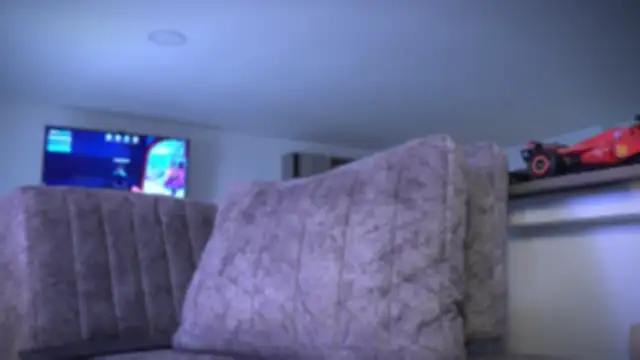 Snapshot of Frank_Farrell chatting on October 2025 07:56:01 PM Frank Farrell online show from October 2025 07:56:01 PM