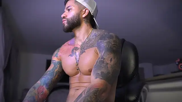 Snapshot of Frank_Farrell chatting on October 2025 06:57:01 AM Frank Farrell online show from October 2025 06:57:01 AM