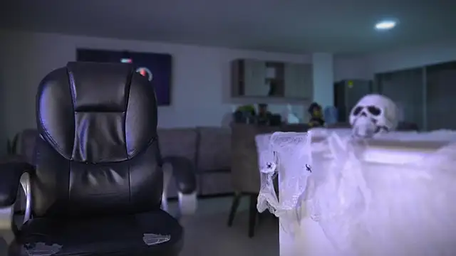 Snapshot of Frank_Farrell chatting on October 2025 03:51:02 AM Frank Farrell online show from October 2025 03:51:02 AM