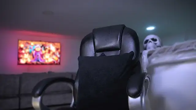 Snapshot of Frank_Farrell chatting on October 2025 11:16:02 PM Frank Farrell online show from October 2025 11:16:02 PM