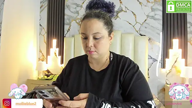 Snapshot of mollieblue69 chatting on February 2025 06:01:02 PM mollieblue69 online show from February 2025 06:01:02 PM