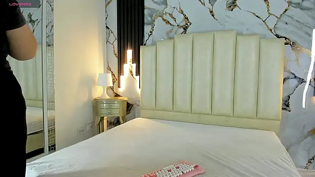 Snapshot of mollieblue69 chatting on September 2025 01:01:01 PM mollieblue69 online show from September 2025 01:01:01 PM