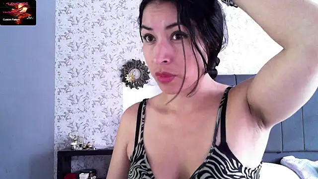 Snapshot of Sweet-Angie chatting on February 2025 05:06:01 PM Sweet-Angie online show from February 2025 05:06:01 PM