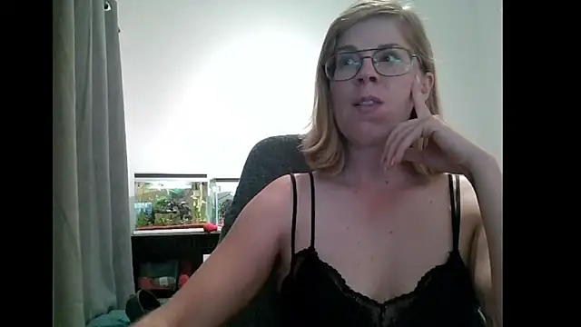 SavannaGirly online show from March 2025 05:02:02 PM