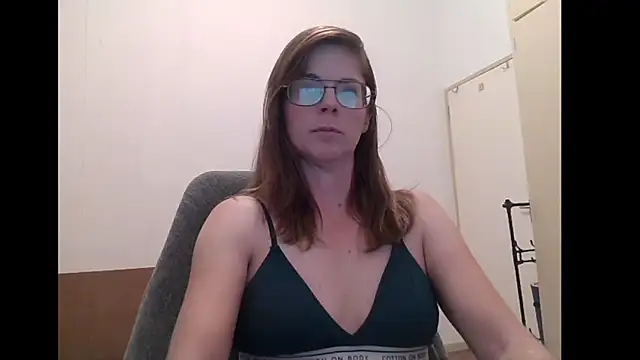 Snapshot of SavannaGirly chatting on April 2026 08:56:01 AM SavannaGirly online show from April 2026 08:56:01 AM
