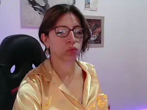 Chayla Ruiz online show from January 2025 04:11:01 PM