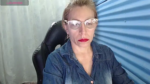 Chayla Ruiz online show from March 2026 10:43:02 AM