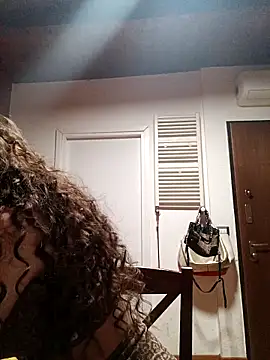 CurlyElisa online show from April 2026 10:53:01 PM