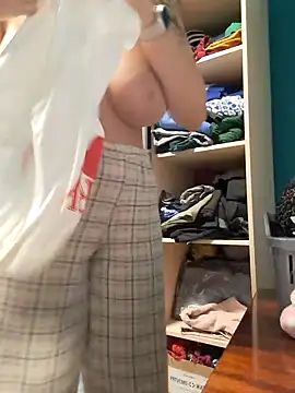 NansyyyaLiannkkaasssssa78 online show from February 2025 04:41:02 PM