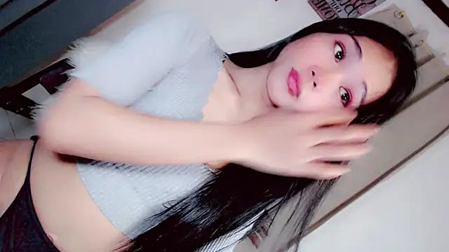 Snapshot of amomentoflust69 chatting on February 2026 04:50:02 AM amomentoflust69 online show from February 2026 04:50:02 AM