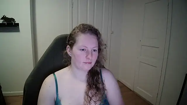 Girlnina-1995 online show from December 2024 10:17:02 AM
