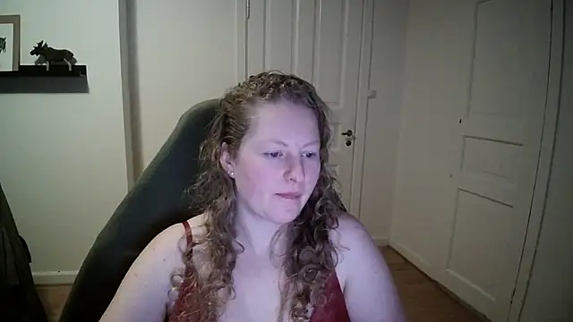 Girlnina-1995 online show from December 2024 02:17:01 PM