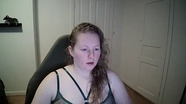 Girlnina-1995 online show from December 2024 09:55:02 AM