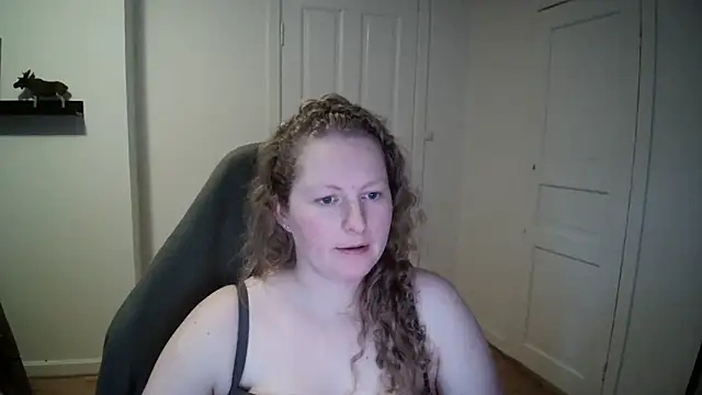 Girlnina-1995 online show from December 2024 12:33:02 PM