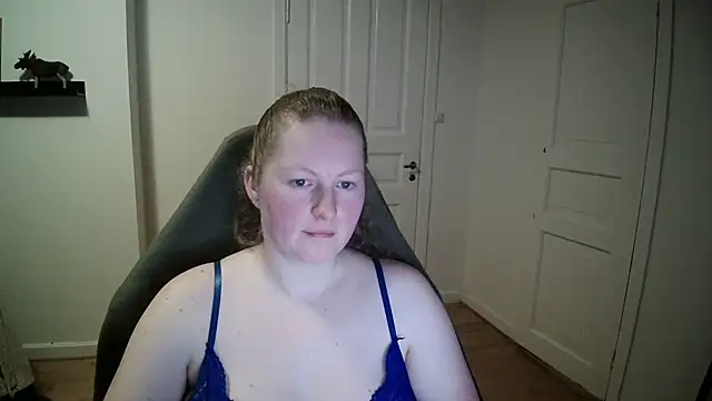 Girlnina-1995 online show from January 2025 05:59:02 PM