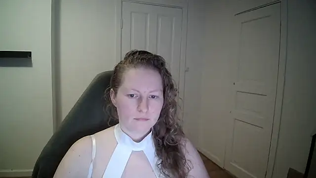 Girlnina-1995 online show from February 2025 11:22:01 AM