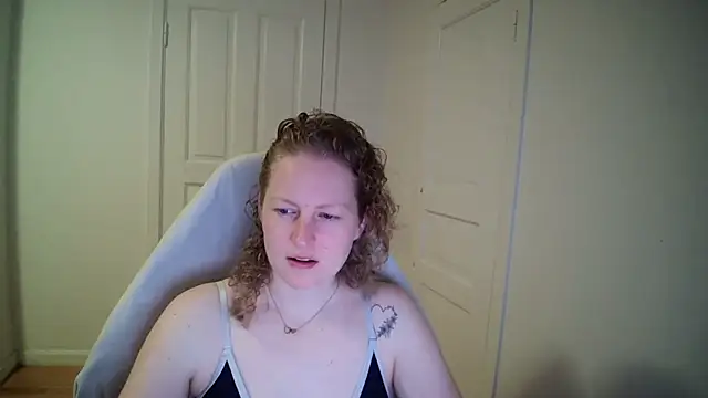 Girlnina-1995 online show from April 2026 07:20:01 AM