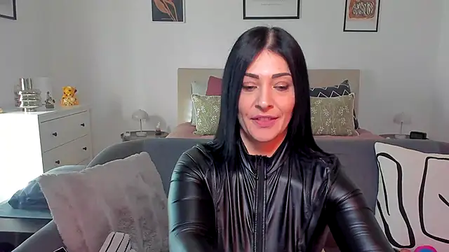 Snapshot of AryaSummersReal chatting on January 2025 01:36:01 PM AryaSummersReal online show from January 2025 01:36:01 PM