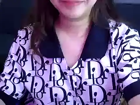 Snapshot of Bee_2k chatting on May 2026 04:32:02 AM Bee 2k online show from May 2026 04:32:02 AM