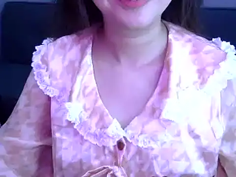 Snapshot of Bee_2k chatting on June 2026 04:30:02 AM Bee 2k online show from June 2026 04:30:02 AM