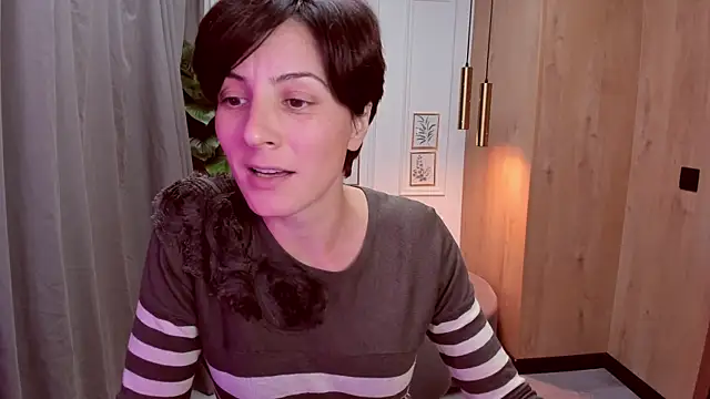 Snapshot of LorenDaze chatting on October 2025 02:17:02 PM LorenDaze online show from October 2025 02:17:02 PM