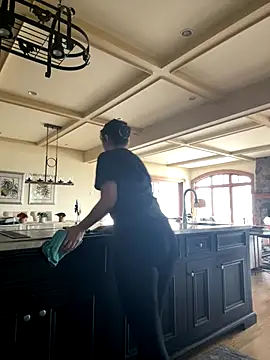 Snapshot of XXlolaXX chatting on November 2025 03:46:02 PM XXlolaXX online show from November 2025 03:46:02 PM