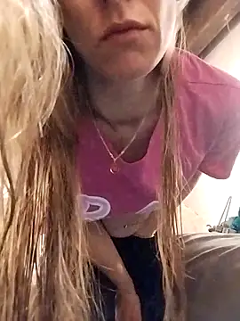 Snapshot of eatmeplease44 chatting on September 2025 06:21:01 PM eatmeplease44 online show from September 2025 06:21:01 PM