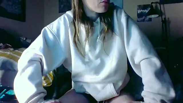 eatmeplease44 online show from March 2026 04:55:01 PM