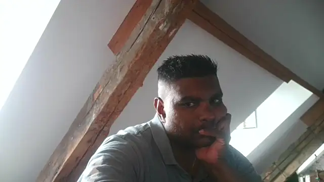 Snapshot of Bandusrilankasexymen chatting on May 2026 08:33:02 AM Bandusrilankasexymen online show from May 2026 08:33:02 AM