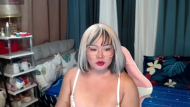 Snapshot of MagnificatMistress chatting on December 2024 09:02:02 AM MagnificatMistress online show from December 2024 09:02:02 AM