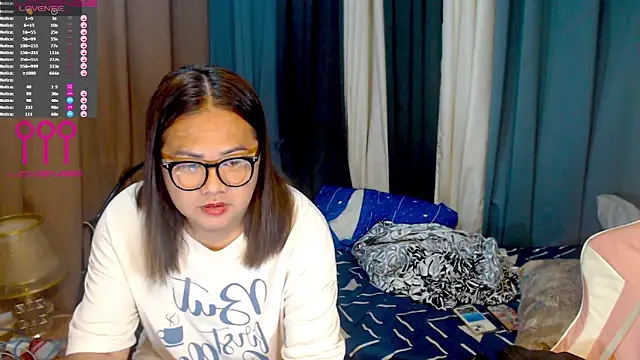 Snapshot of MagnificatMistress chatting on October 2025 09:49:02 PM MagnificatMistress online show from October 2025 09:49:02 PM