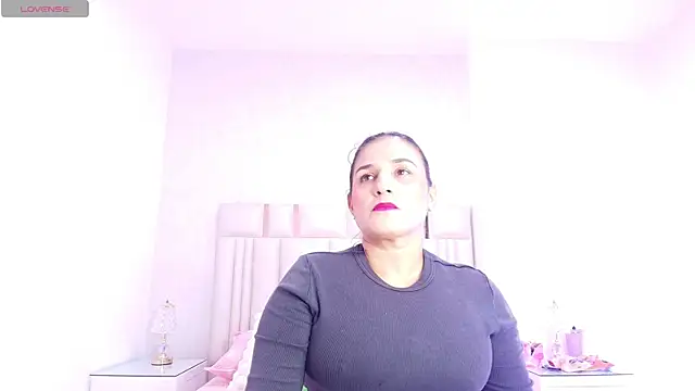  carolina fox online show from November 2025 03:06:01 AM