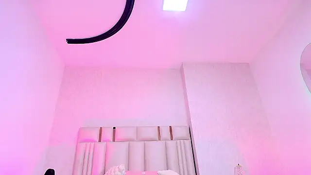  carolina fox online show from February 2026 03:11:01 AM