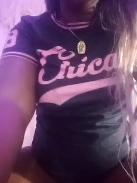 EmilyyRosee  online show from April 2026 10:05:01 AM