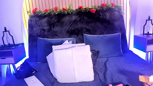 Karlagonzales  online show from February 2025 12:49:01 AM