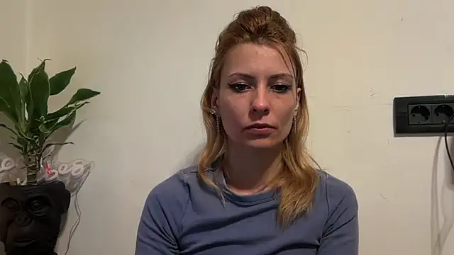 karo123421 online show from March 2026 07:21:02 PM