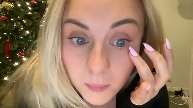 Snapshot of bigboobybaby@xh chatting on October 2025 09:31:01 AM bigboobybabyxh online show from October 2025 09:31:01 AM