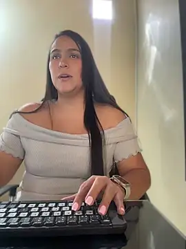 kendall 52 online show from April 2026 02:57:01 PM