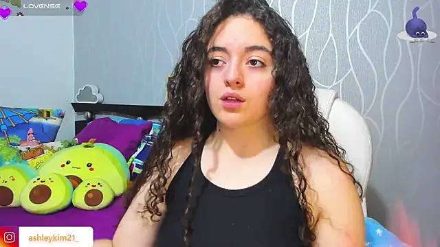 AshleyKim  online show from December 2025 09:42:02 PM