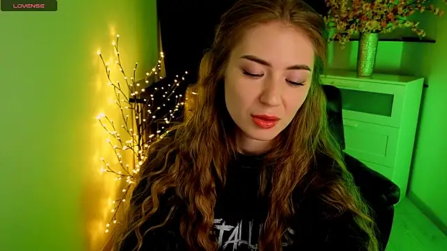 Adelyna Bird online show from April 2026 06:35:02 AM