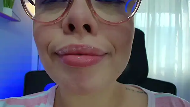 lisbet21x online show from February 2025 02:37:01 PM